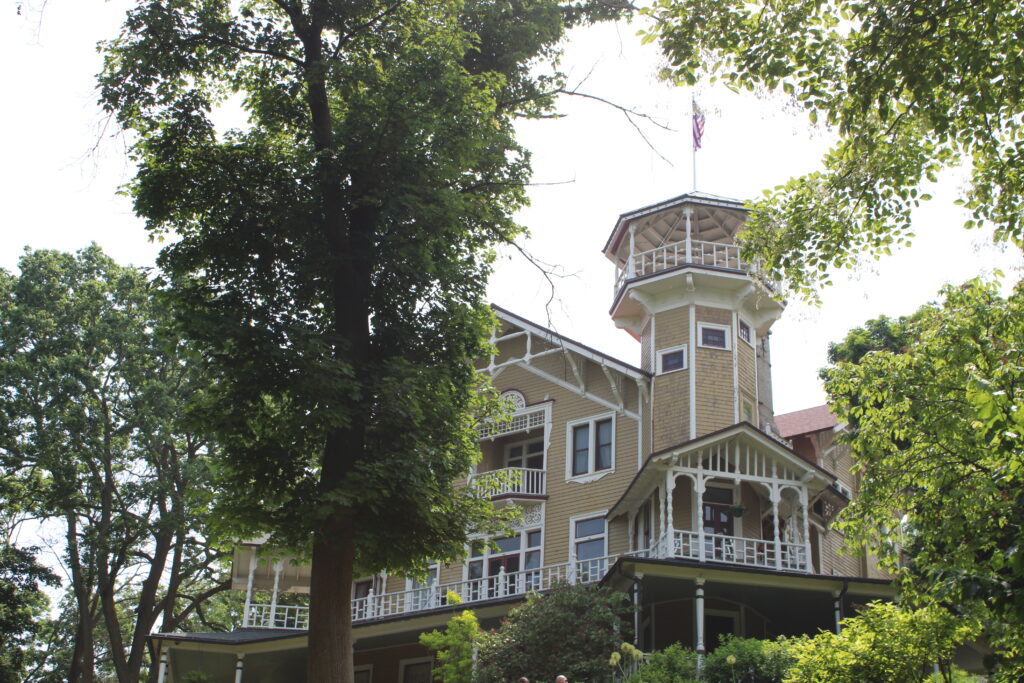 Black Point Estate in Lake Geneva, WI